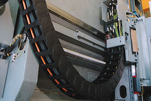 Einbaufertige Energieführungssysteme für DMG Mori