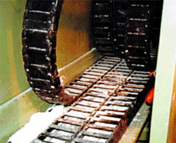 Cable carriers side-by-side