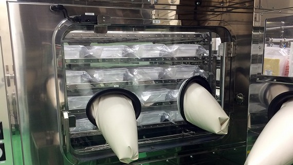 xiros® Kunststoff-Kugellager in einem Isolator