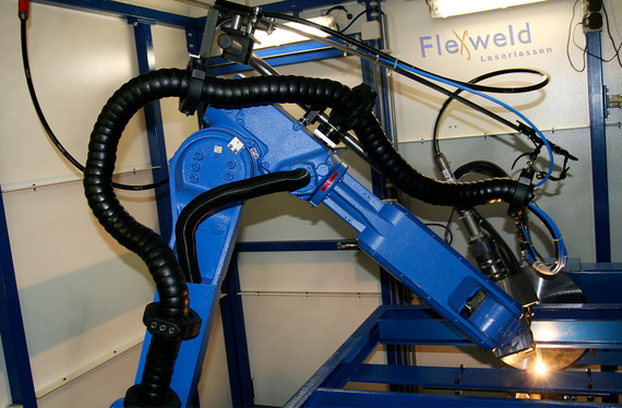 Laser-Schweißroboter von Flexweld mit triflex R