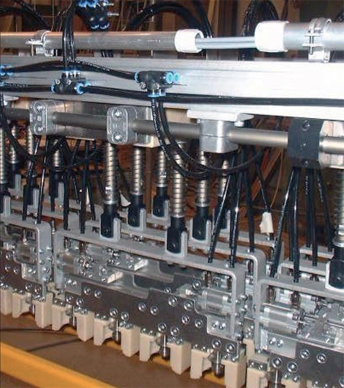 DryLin® N linear slides in packaging machine